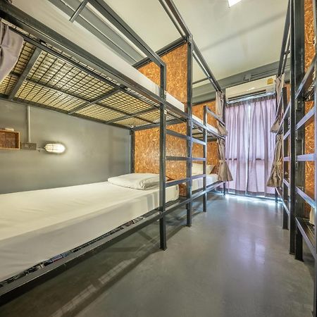 Ralph Bangkok Hostel Ngoại thất bức ảnh