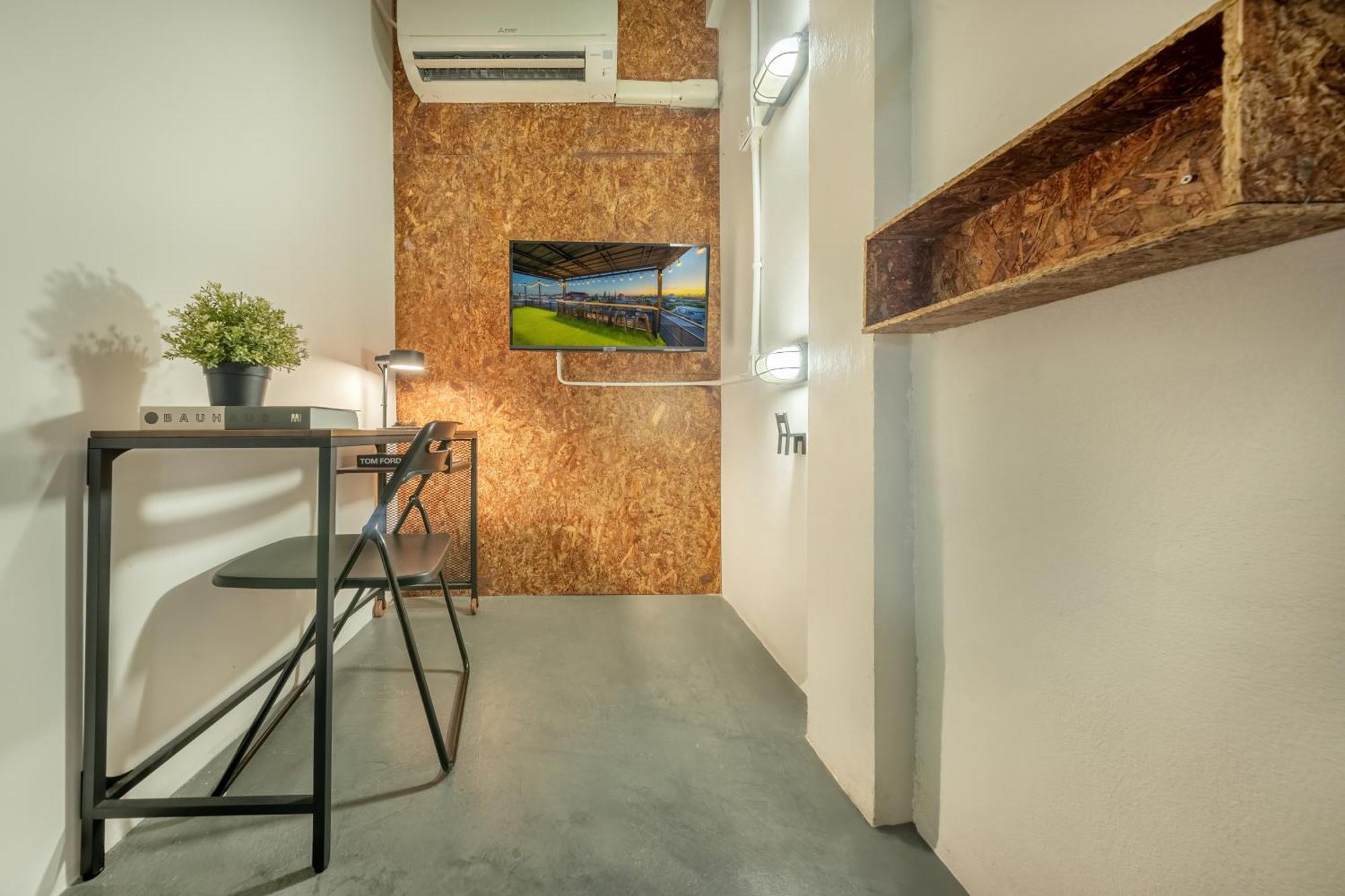 Ralph Bangkok Hostel Ngoại thất bức ảnh